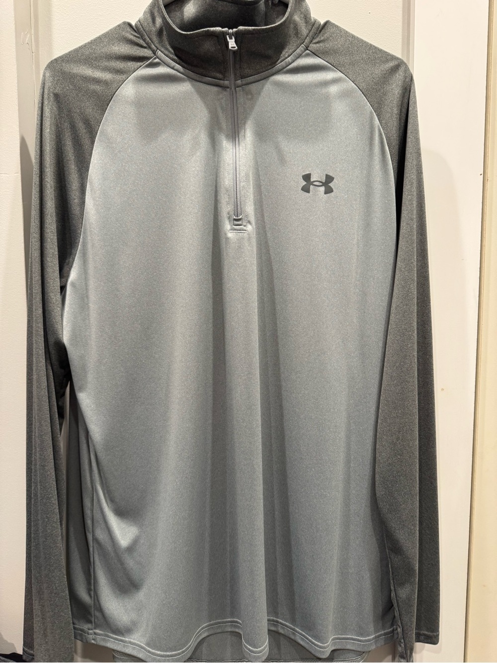 Under Armour Men’s XL Gray 1/4 Zip Athletic Pullover Loose Fit